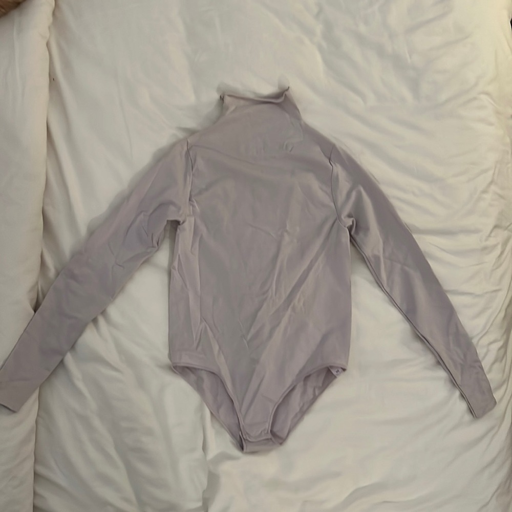 SKIMS VIOLET BODY SUIT - S